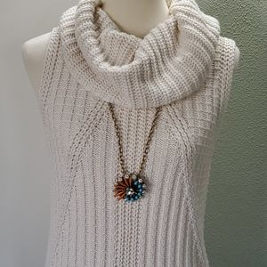 BANANA REPUBLIC SLEEVELESS COWL NECK SWEATER.